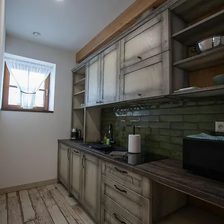 Lucny Raj Guest house